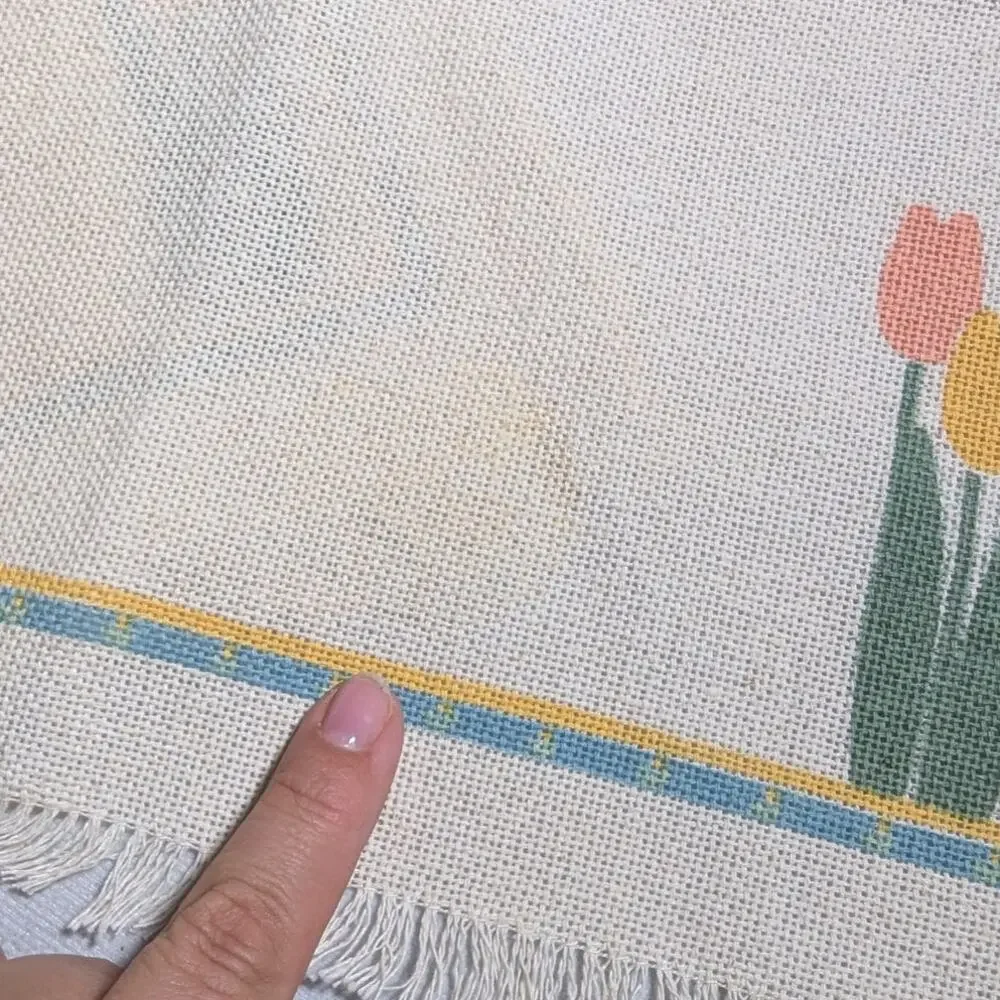 Vtg 1970s Set of 4 Ivory Tulip Patterned Square Fringe Trim Fabric Placemats